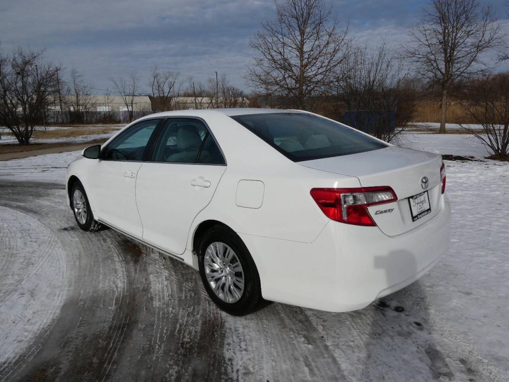 2014 Toyota Camry Image 7