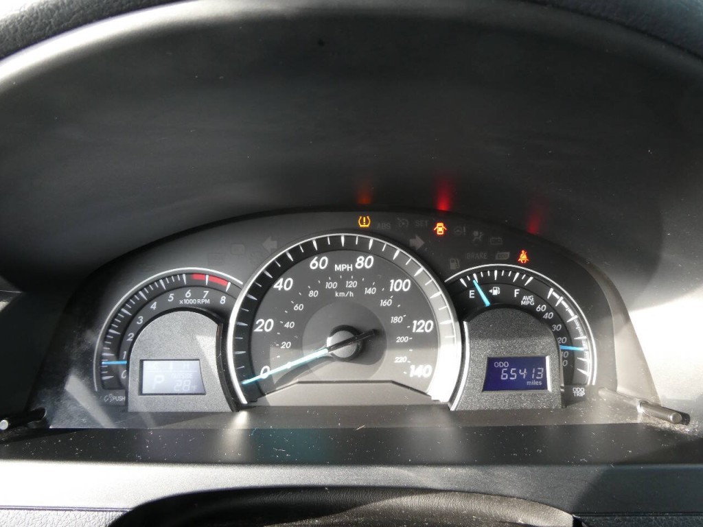 2014 Toyota Camry Image 14