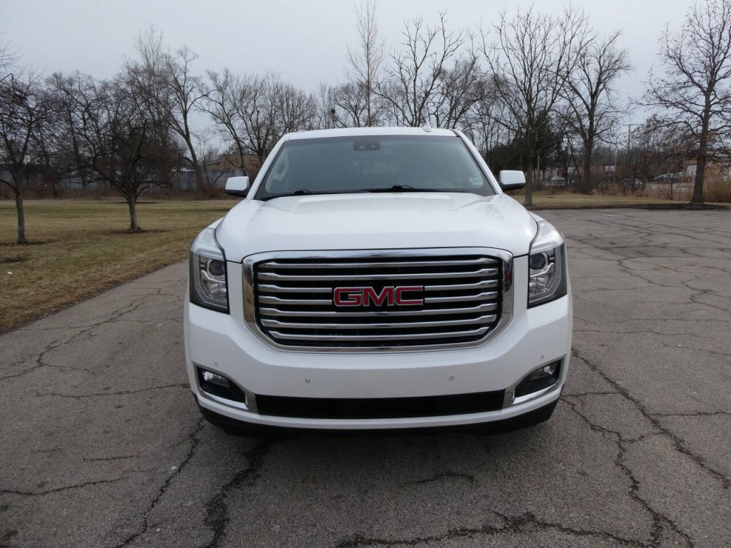 2019 GMC Yukon Image 2