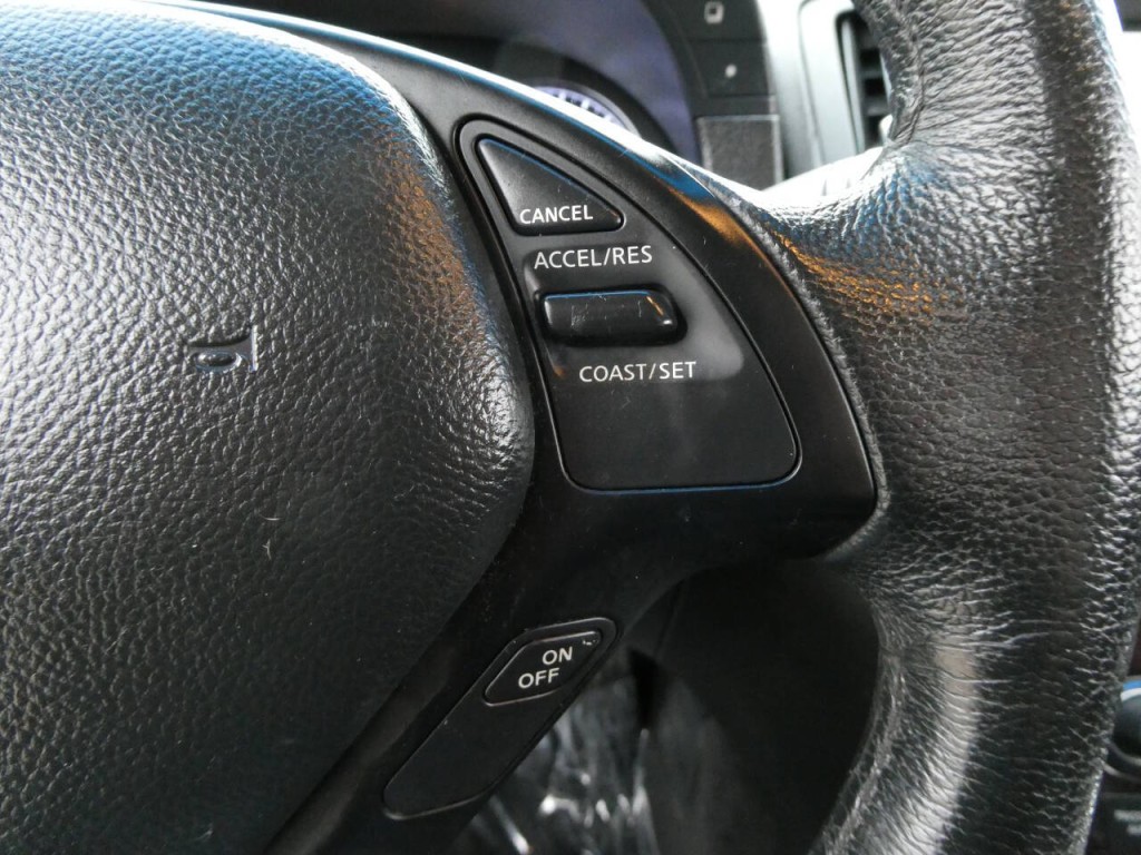 2012 INFINITI G37 Image 13