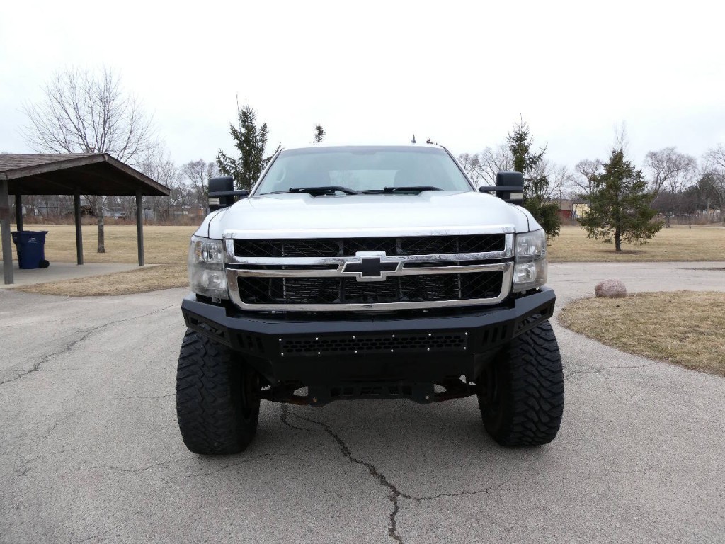 2011 Chevrolet Silverado 1500 Image 2