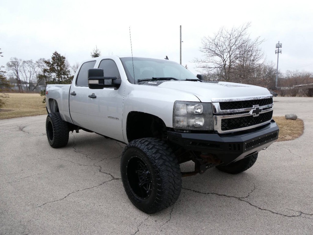 2011 Chevrolet Silverado 1500 Image 3