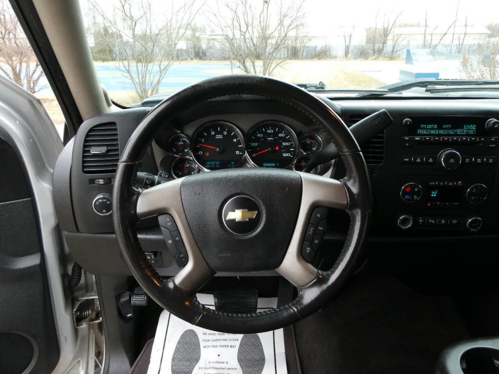 2011 Chevrolet Silverado 1500 Image 11