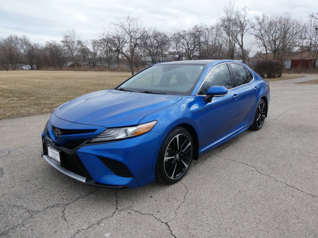 2019 Toyota Camry Image 1