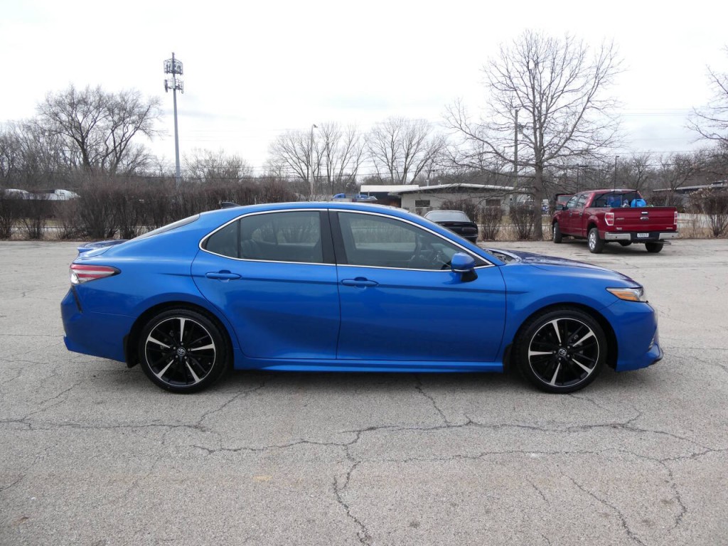 2019 Toyota Camry Image 4