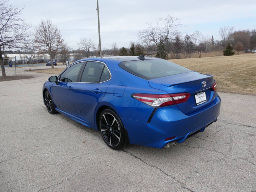 2019 Toyota Camry Image 7