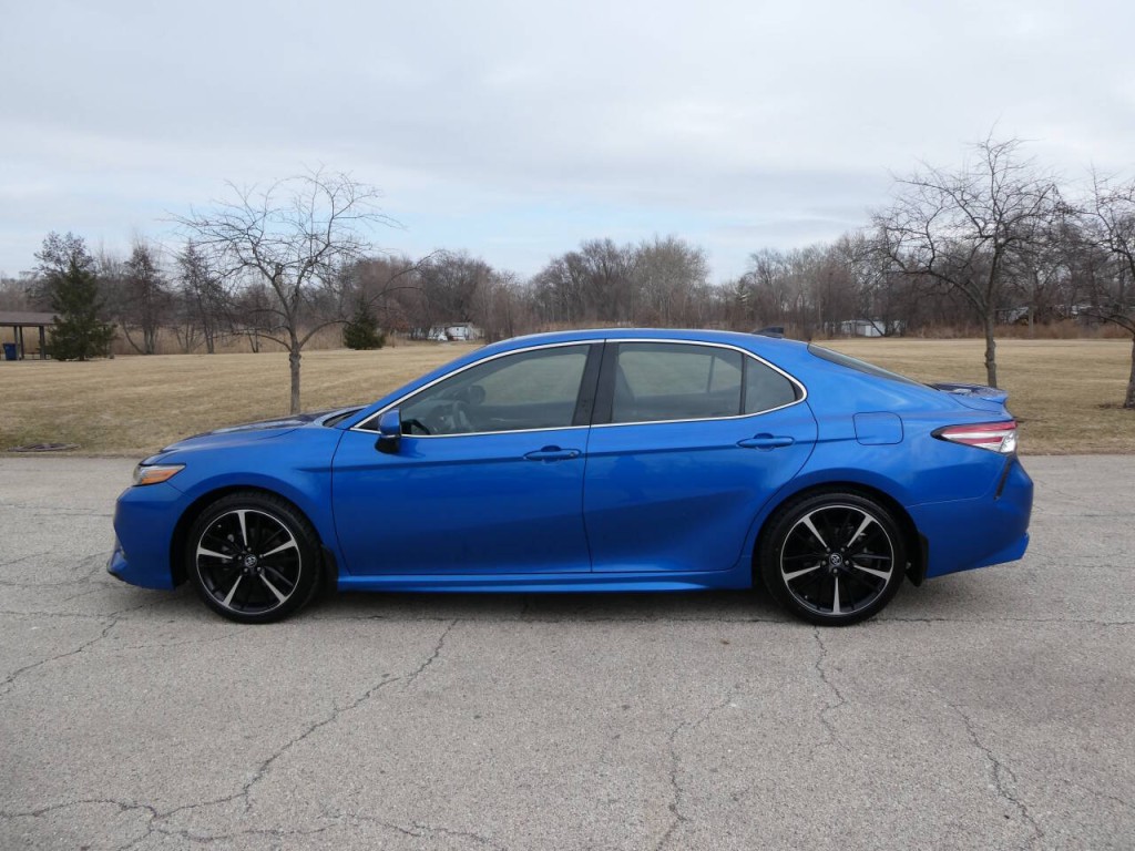 2019 Toyota Camry Image 8