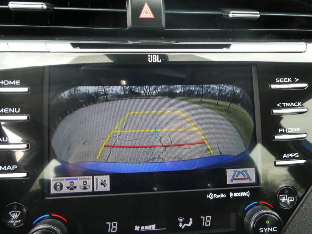 2019 Toyota Camry Image 18