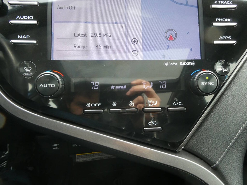 2019 Toyota Camry Image 19