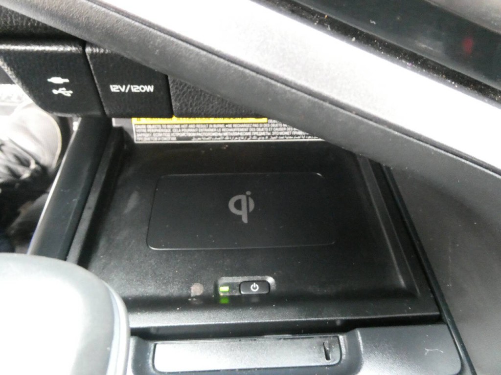 2019 Toyota Camry Image 21