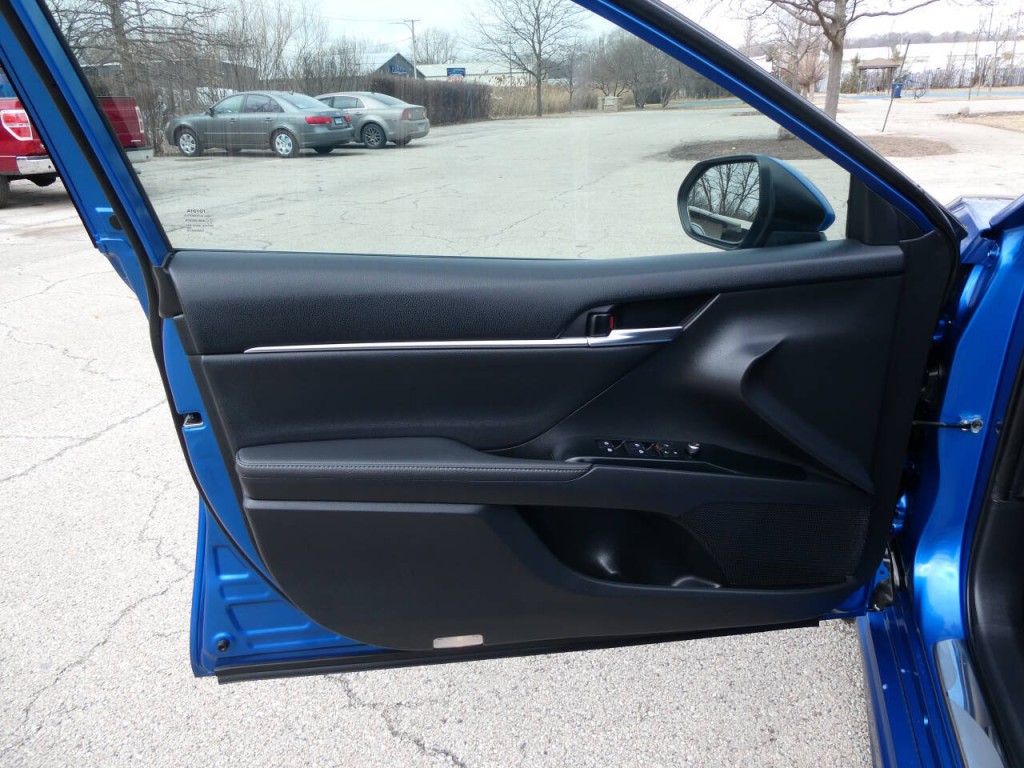 2019 Toyota Camry Image 27