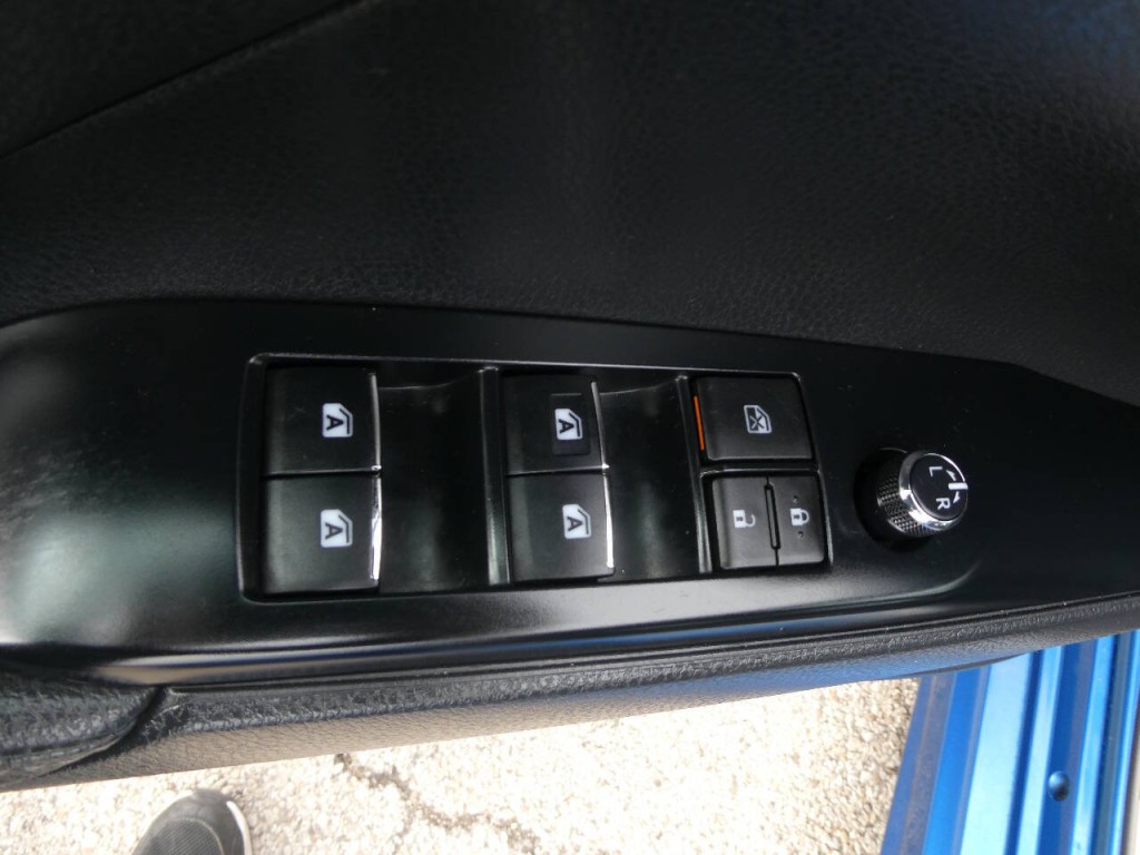 2019 Toyota Camry Image 28