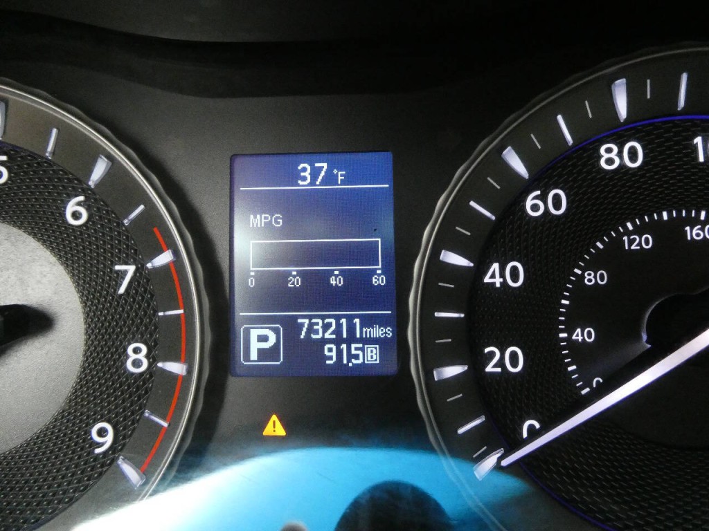 2016 INFINITI Q70 Image 16