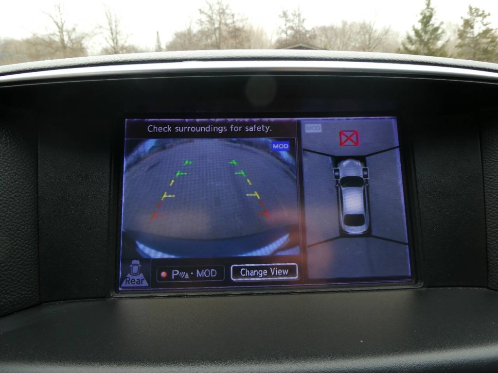 2016 INFINITI Q70 Image 19