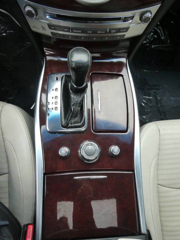 2016 INFINITI Q70 Image 22