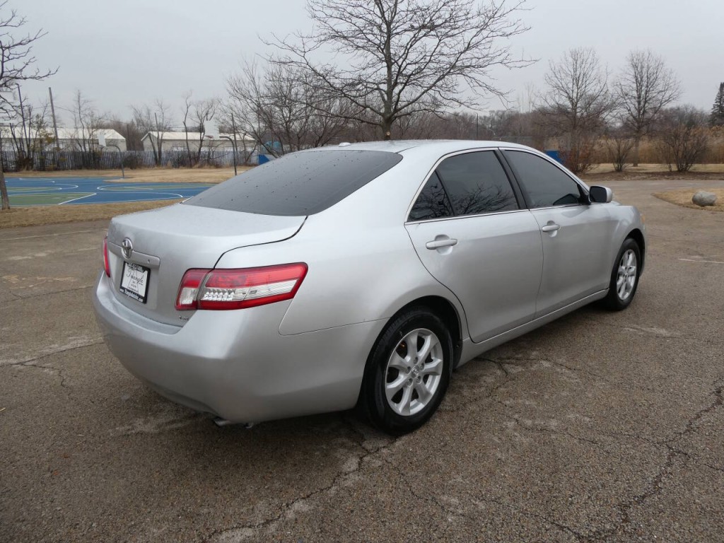 2011 Toyota Camry Image 5