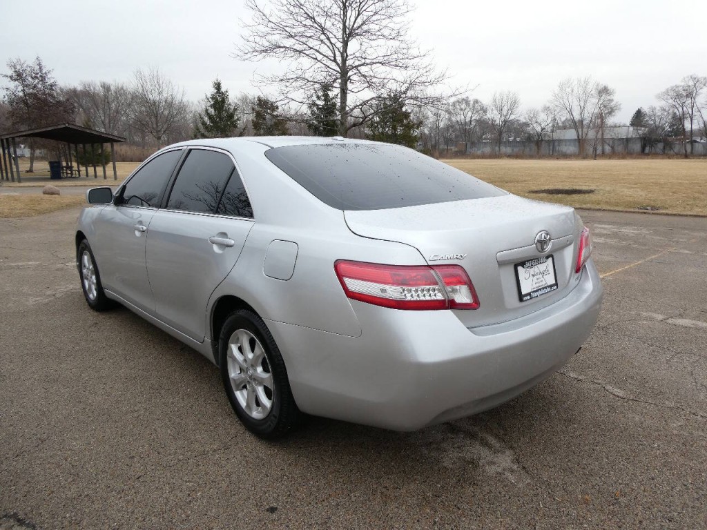 2011 Toyota Camry Image 7