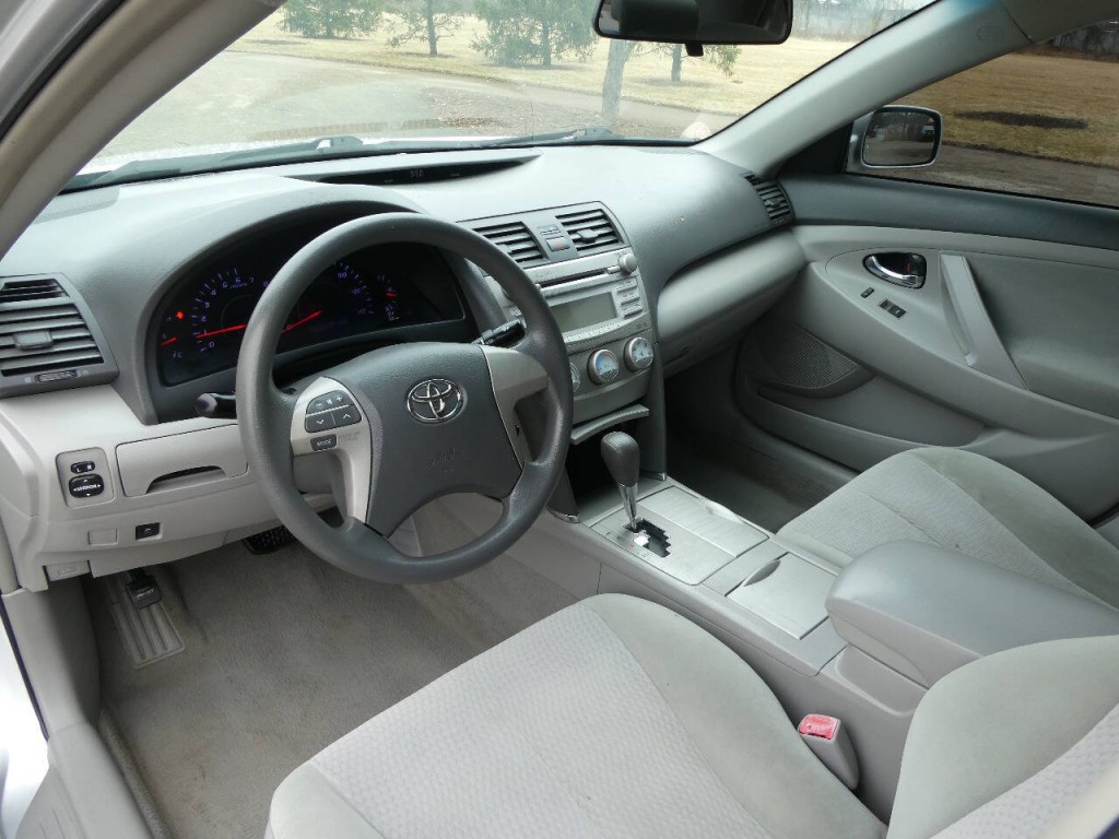 2011 Toyota Camry Image 10