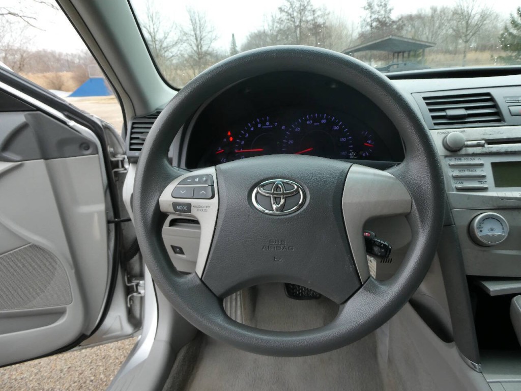 2011 Toyota Camry Image 11