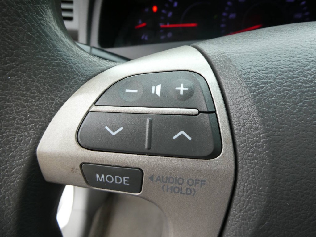 2011 Toyota Camry Image 12