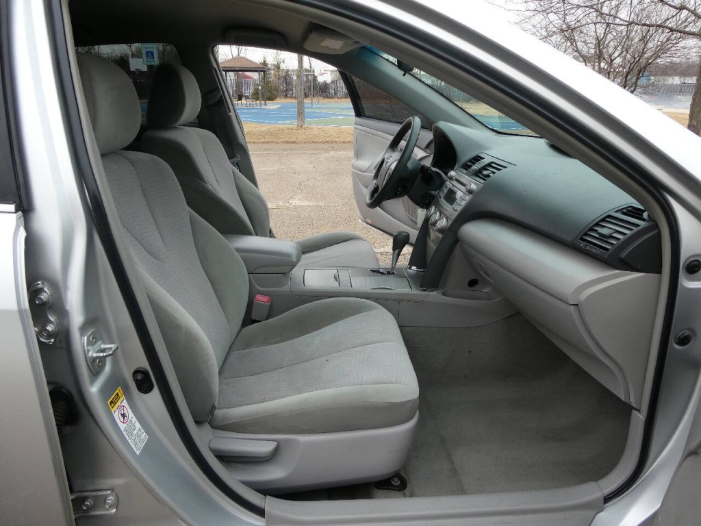 2011 Toyota Camry Image 21