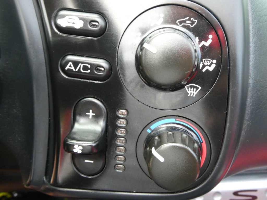 2006 Honda S2000 Image 21