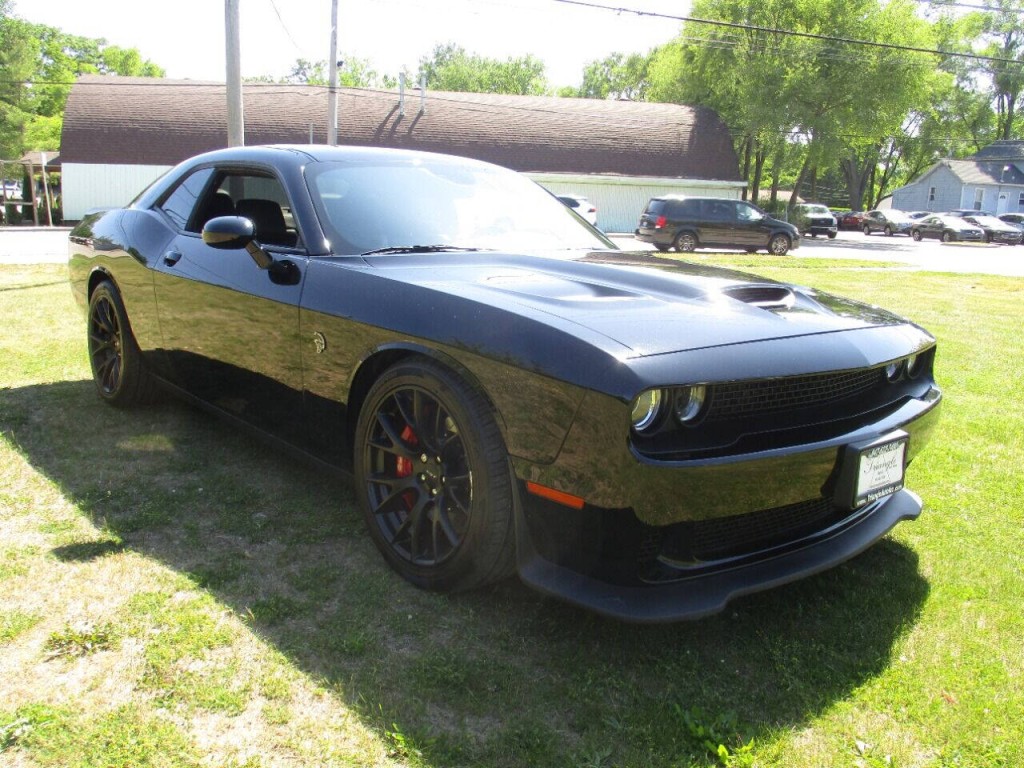 2016 Dodge Challenger Image 3