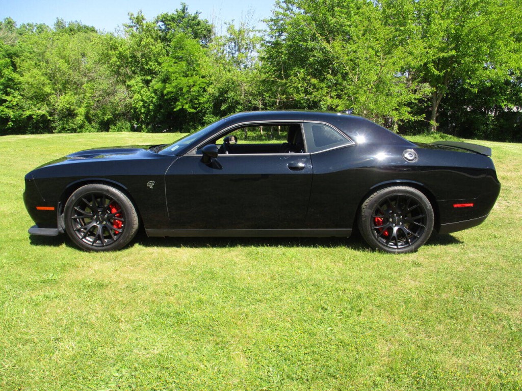 2016 Dodge Challenger Image 5
