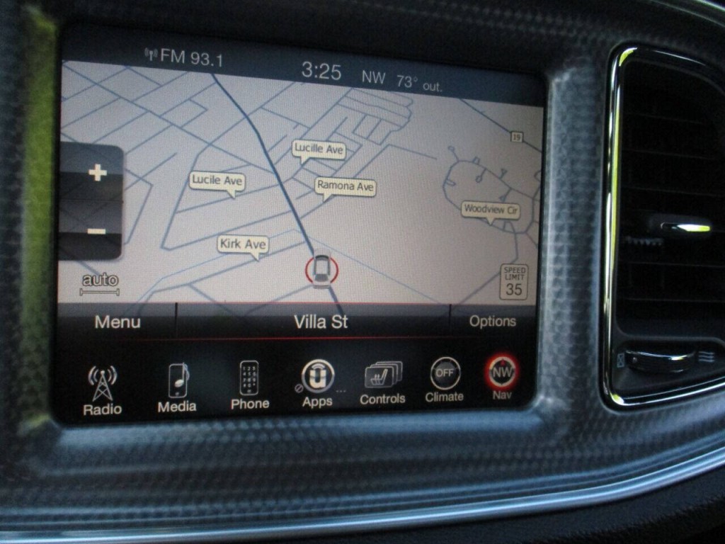 2016 Dodge Challenger Image 12