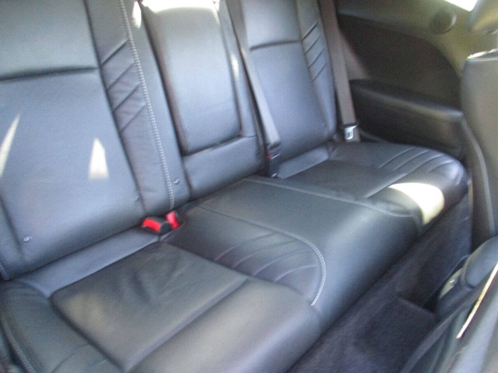 2016 Dodge Challenger Image 22