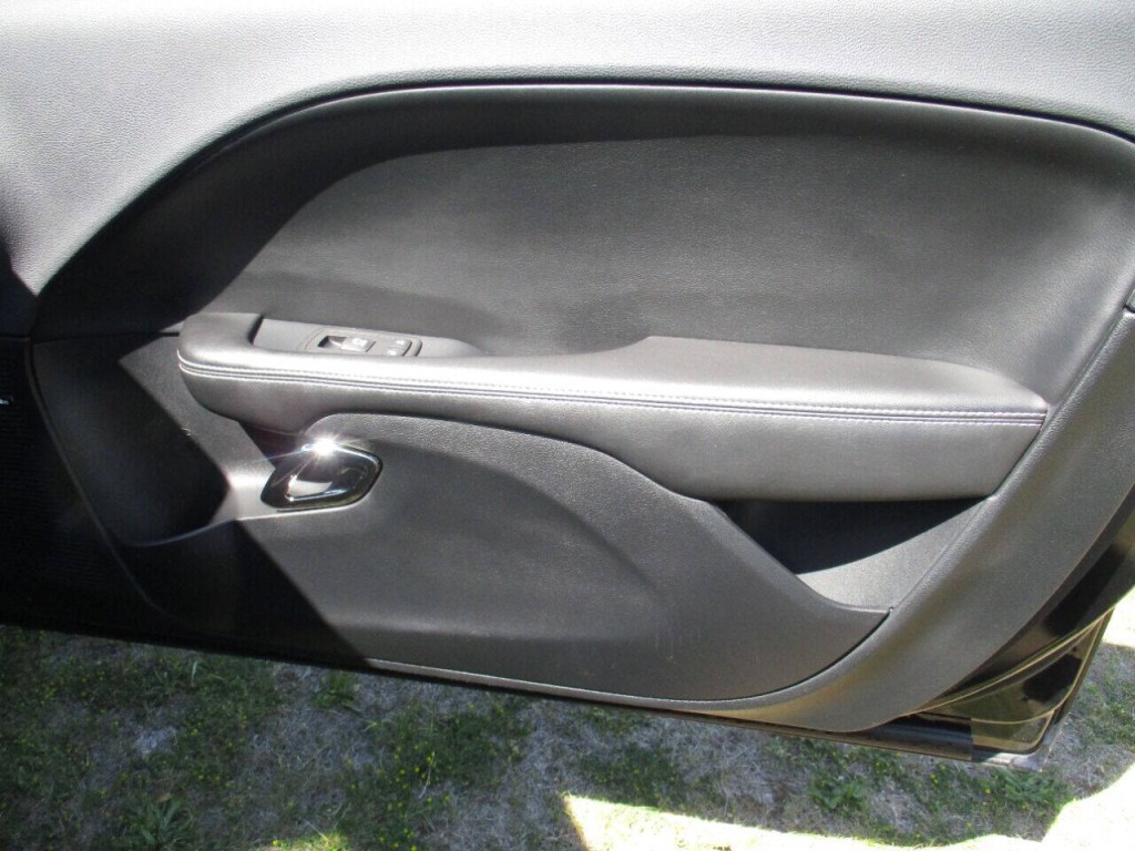 2016 Dodge Challenger Image 23