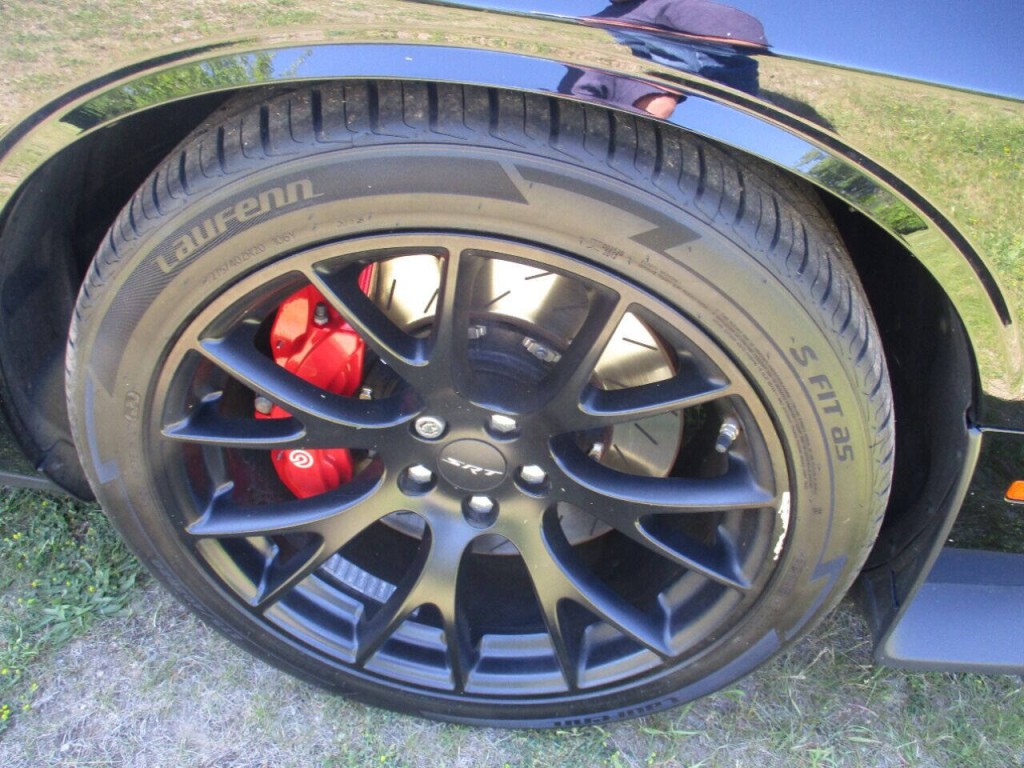 2016 Dodge Challenger Image 29