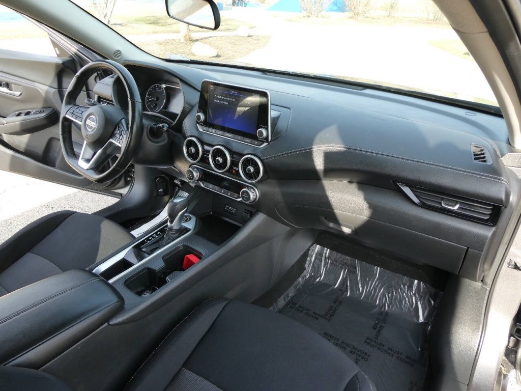 2021 Nissan Sentra Image 28