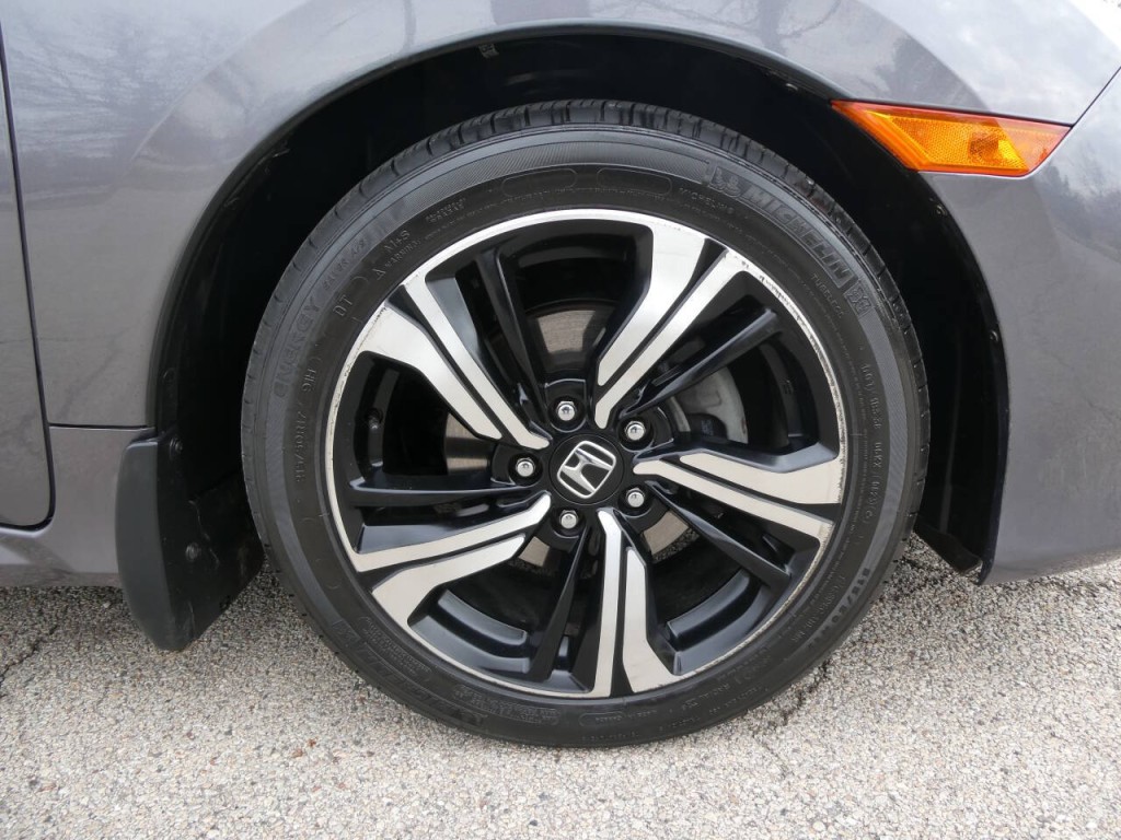 2016 Honda Civic Image 32