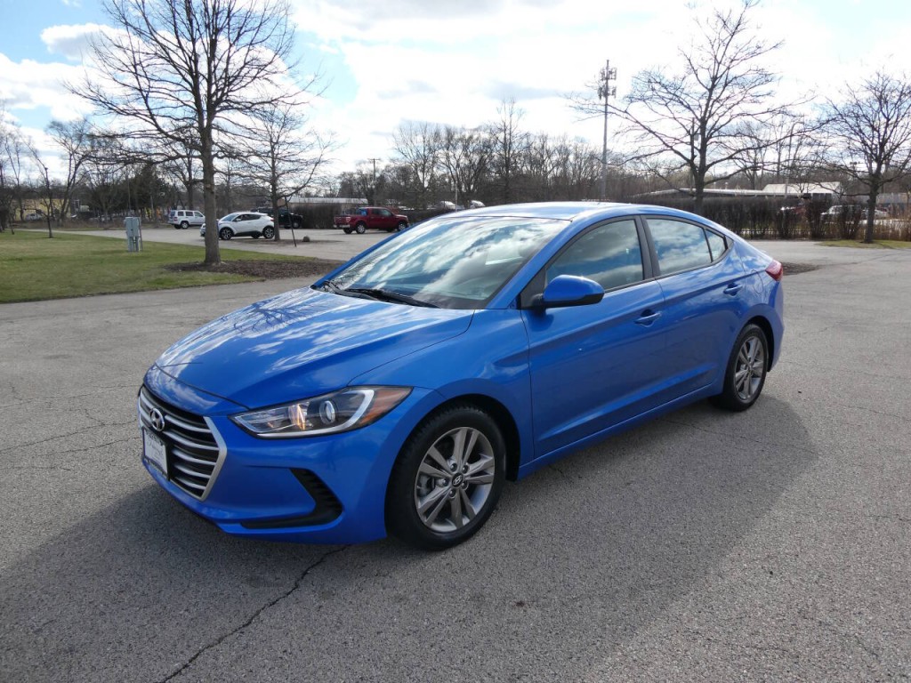 2017 Hyundai Elantra Image 1