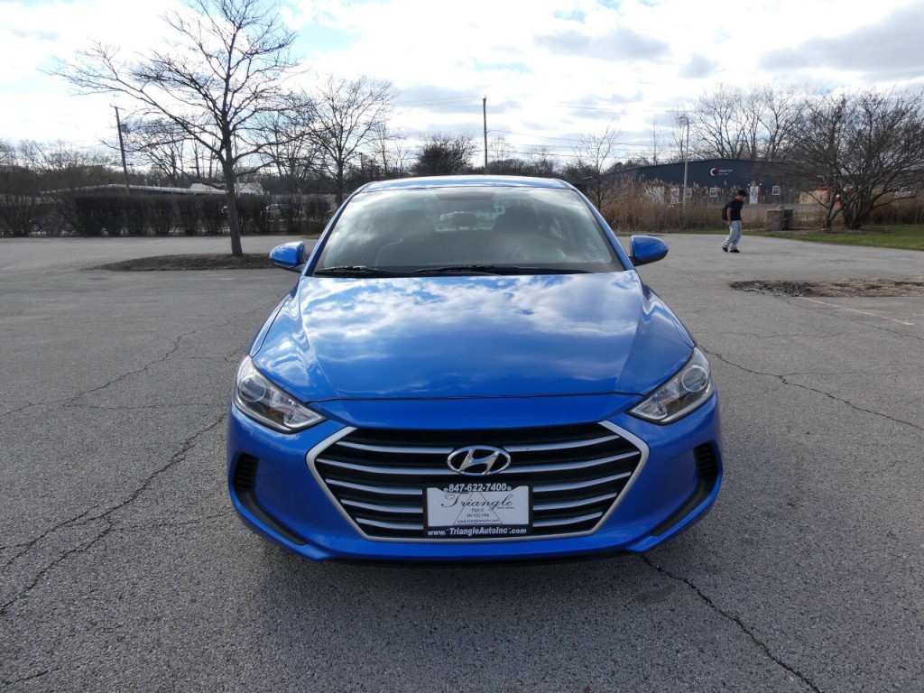 2017 Hyundai Elantra Image 2