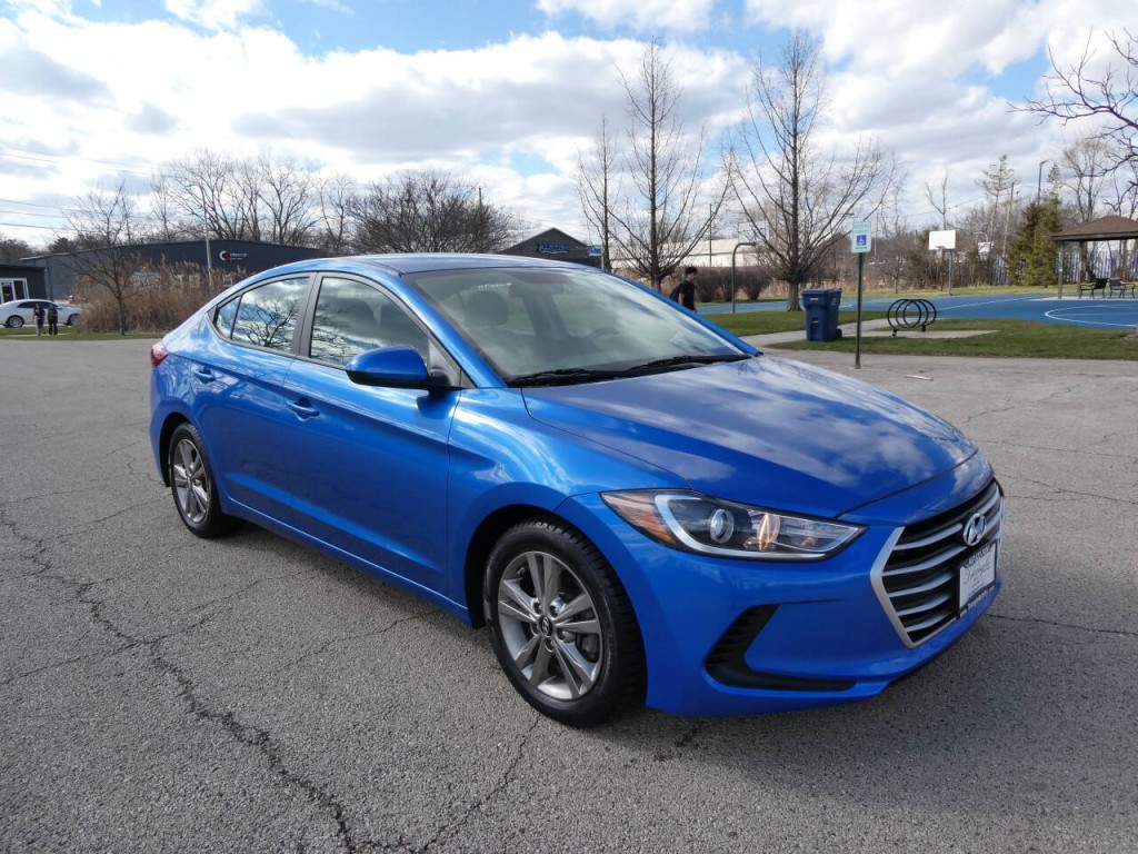 2017 Hyundai Elantra Image 3