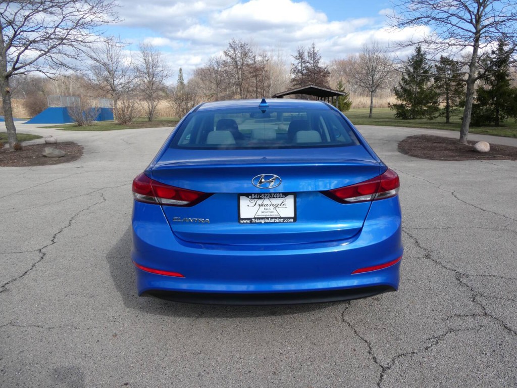 2017 Hyundai Elantra Image 6