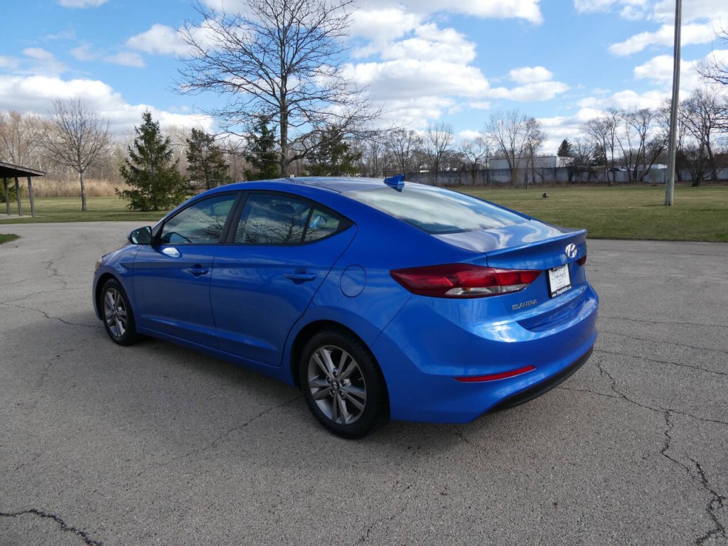 2017 Hyundai Elantra Image 7