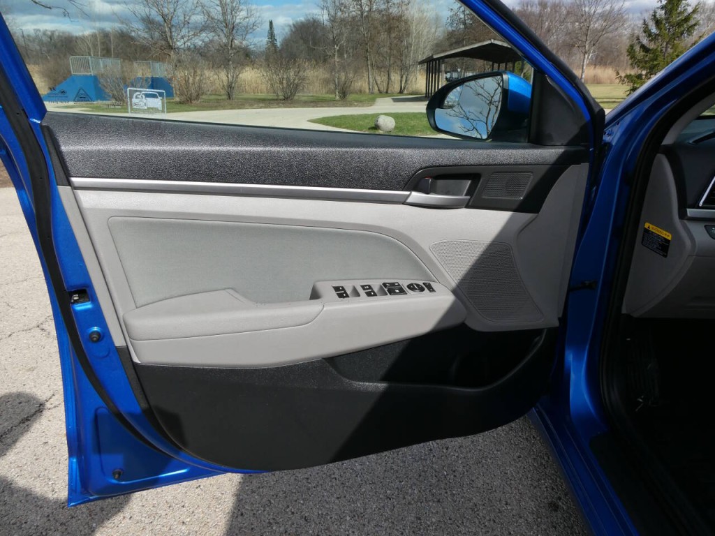 2017 Hyundai Elantra Image 21