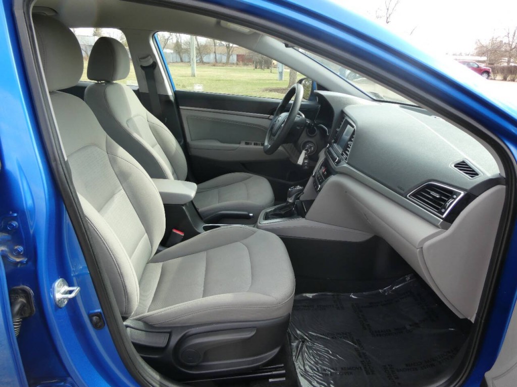 2017 Hyundai Elantra Image 26