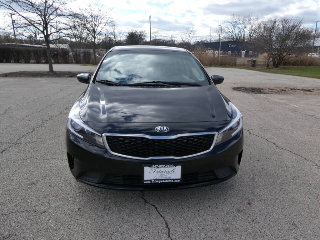 2017 Kia Forte Image 2
