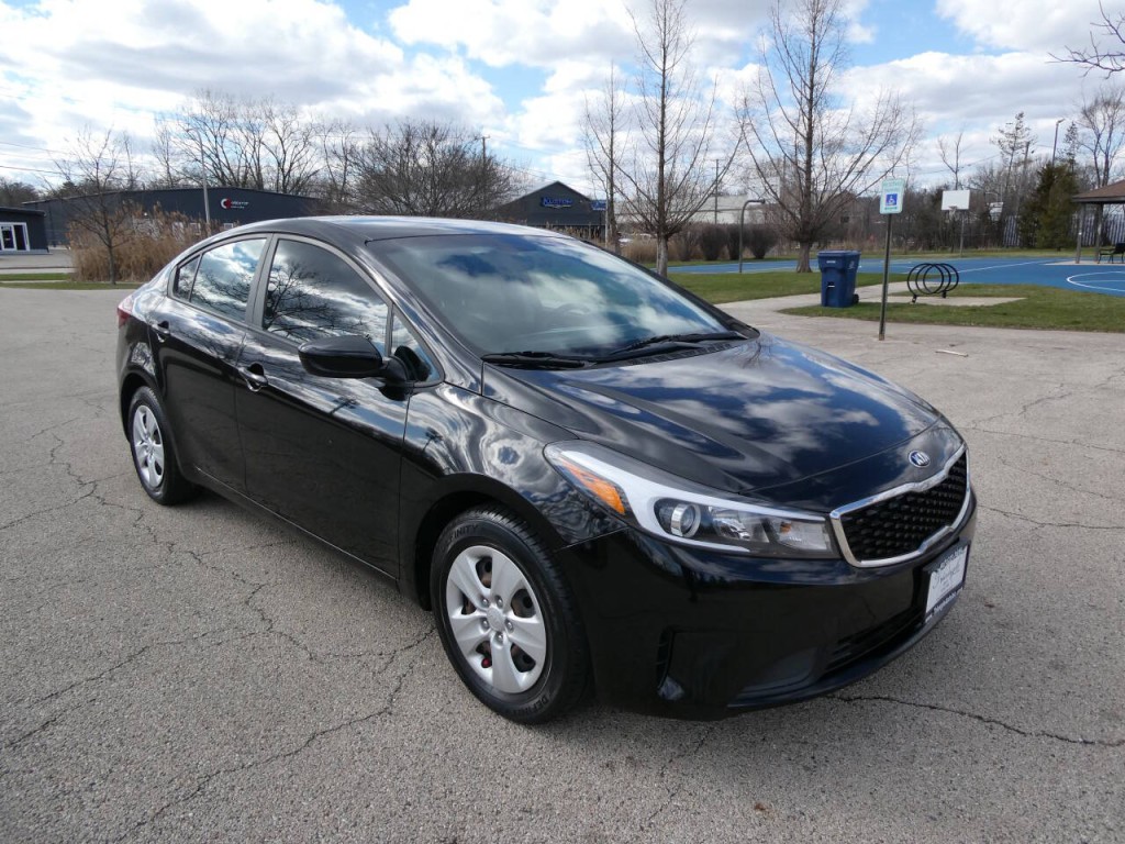 2017 Kia Forte Image 3