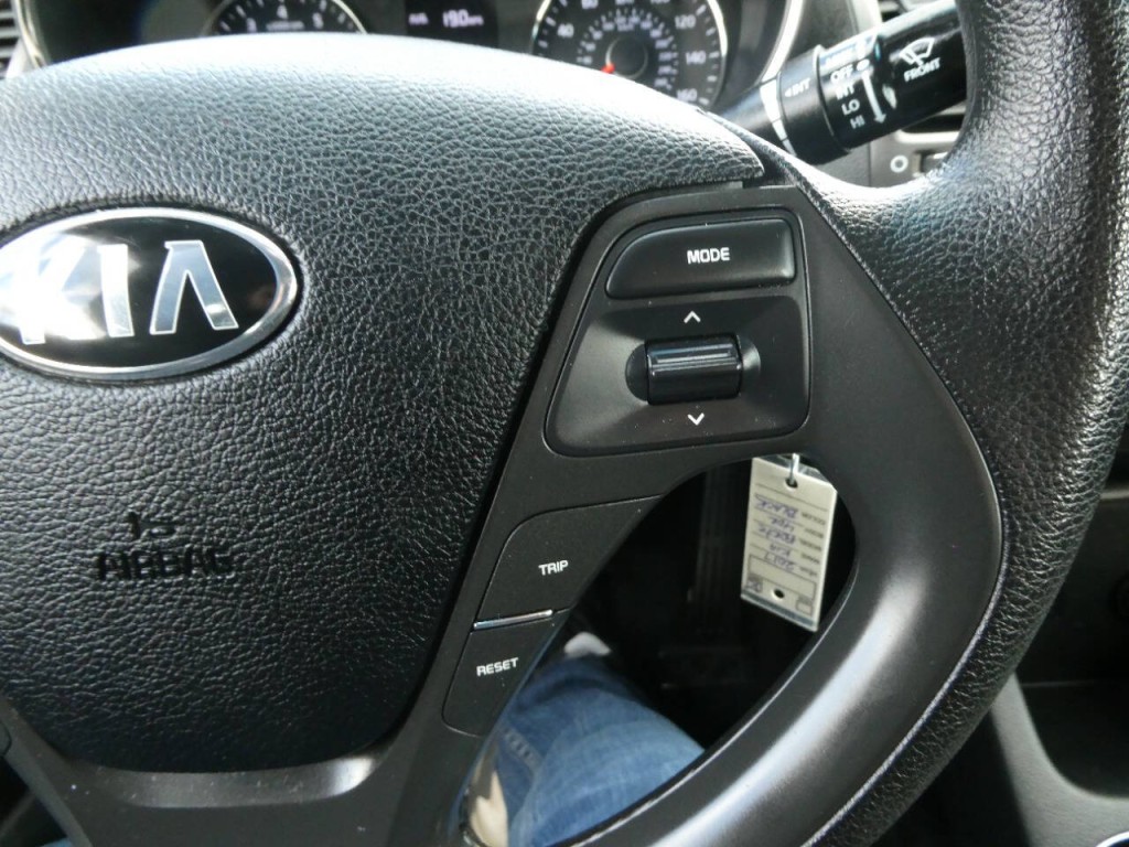 2017 Kia Forte Image 13