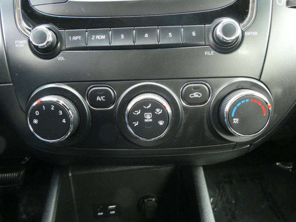 2017 Kia Forte Image 18