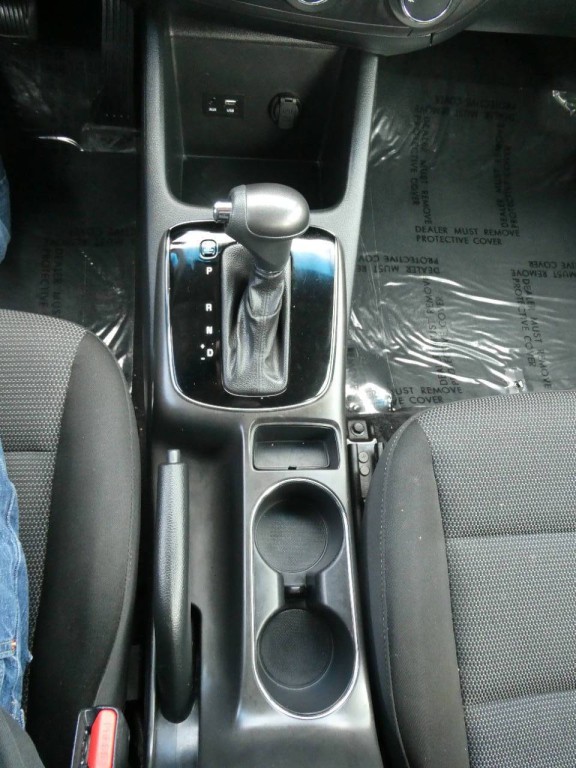 2017 Kia Forte Image 21