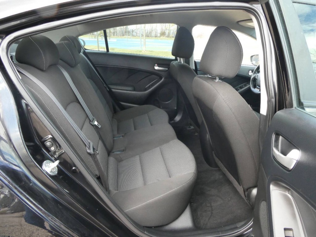 2017 Kia Forte Image 26