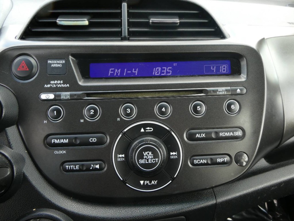 2013 Honda Fit Image 17