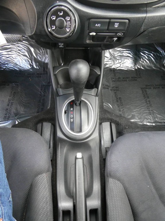 2013 Honda Fit Image 19