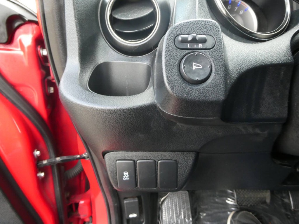 2013 Honda Fit Image 20